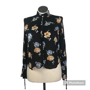 DIVIDED H&M Crop Top Womens Sz 6 Color Black Floral long sleeve Circular Flounce